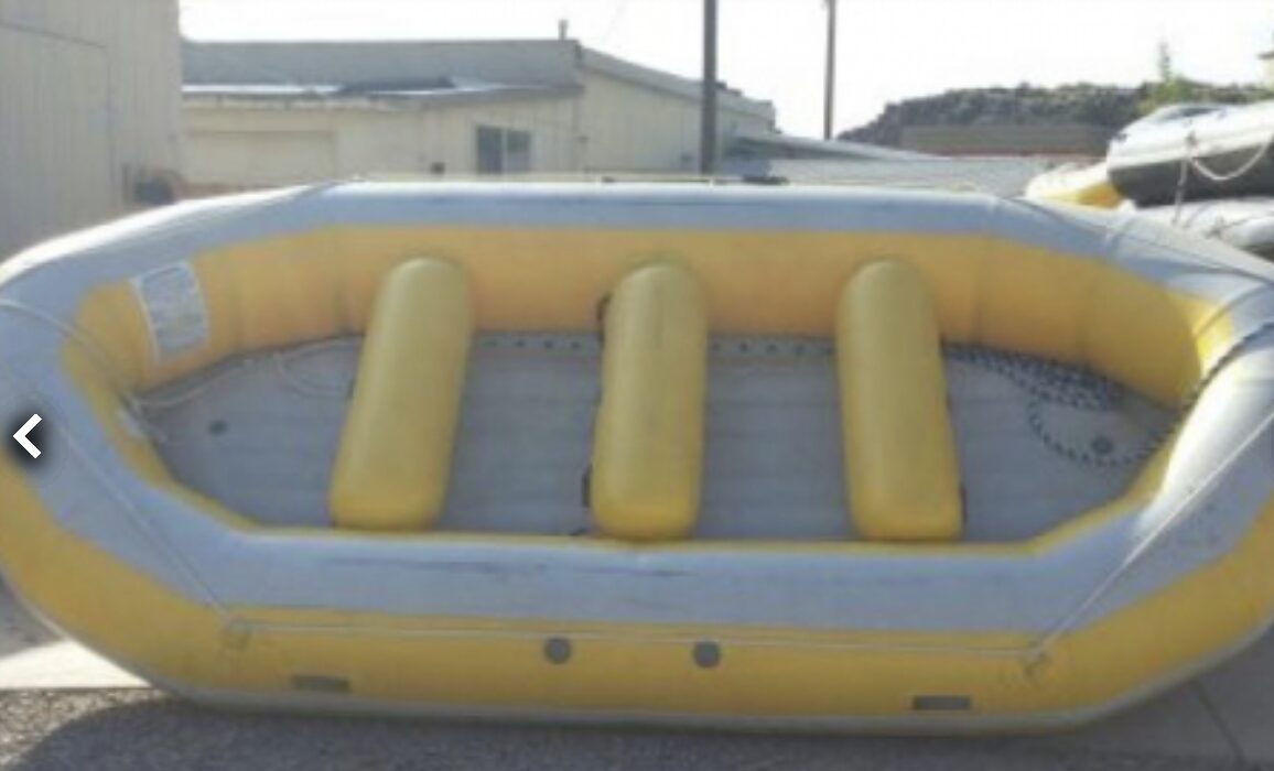 yellow boat for rafting
